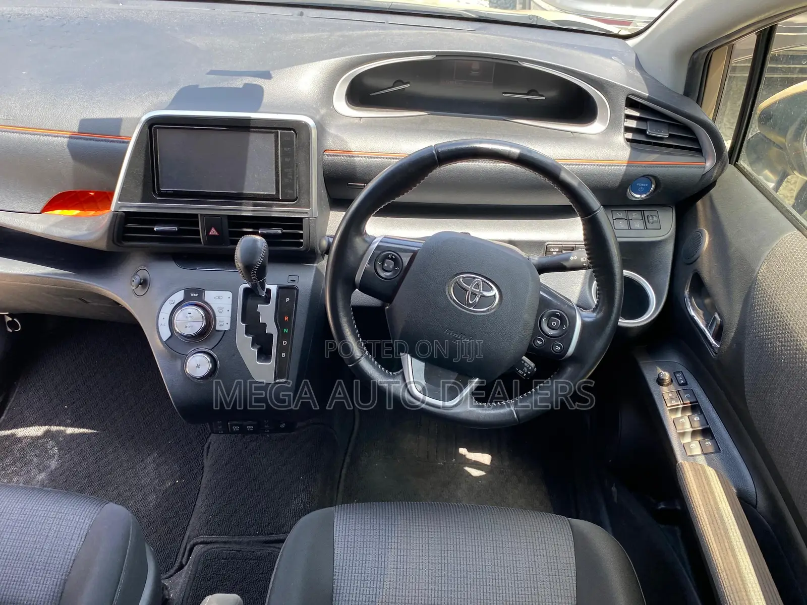 Toyota Sienta 2020