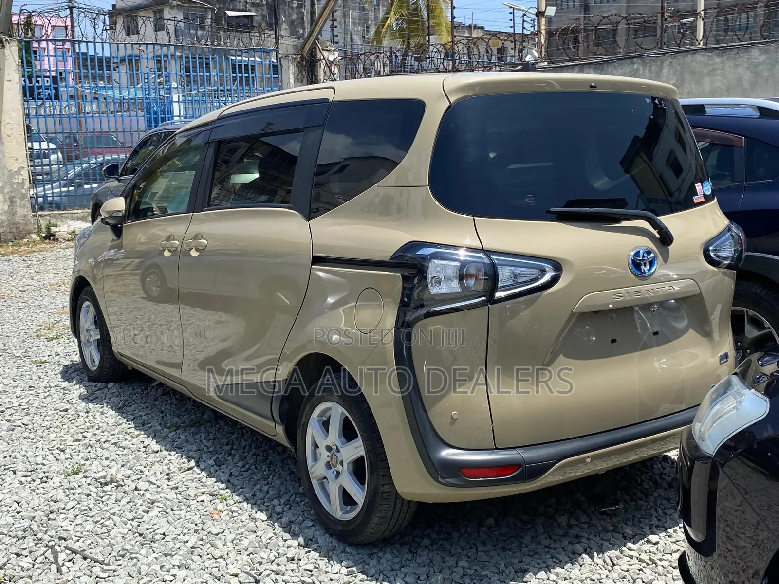 Toyota Sienta 2020
