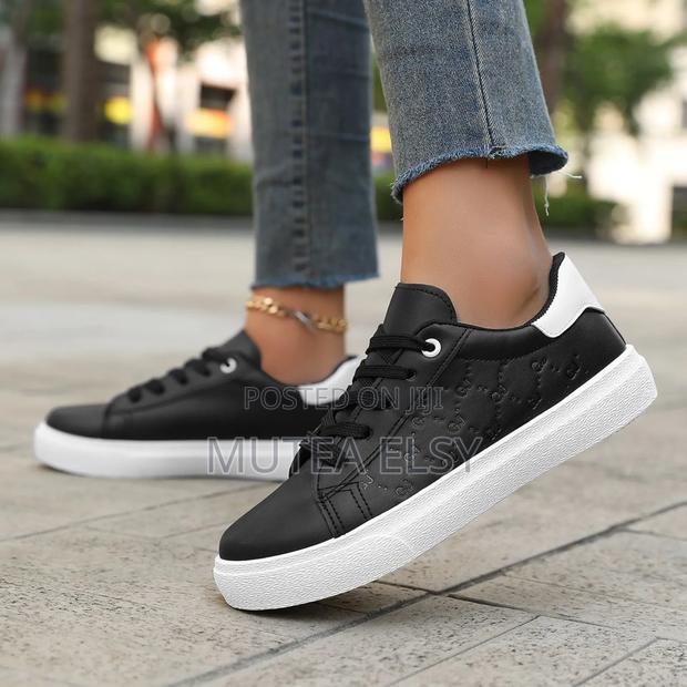 Black White Fashion Rubbers - main view