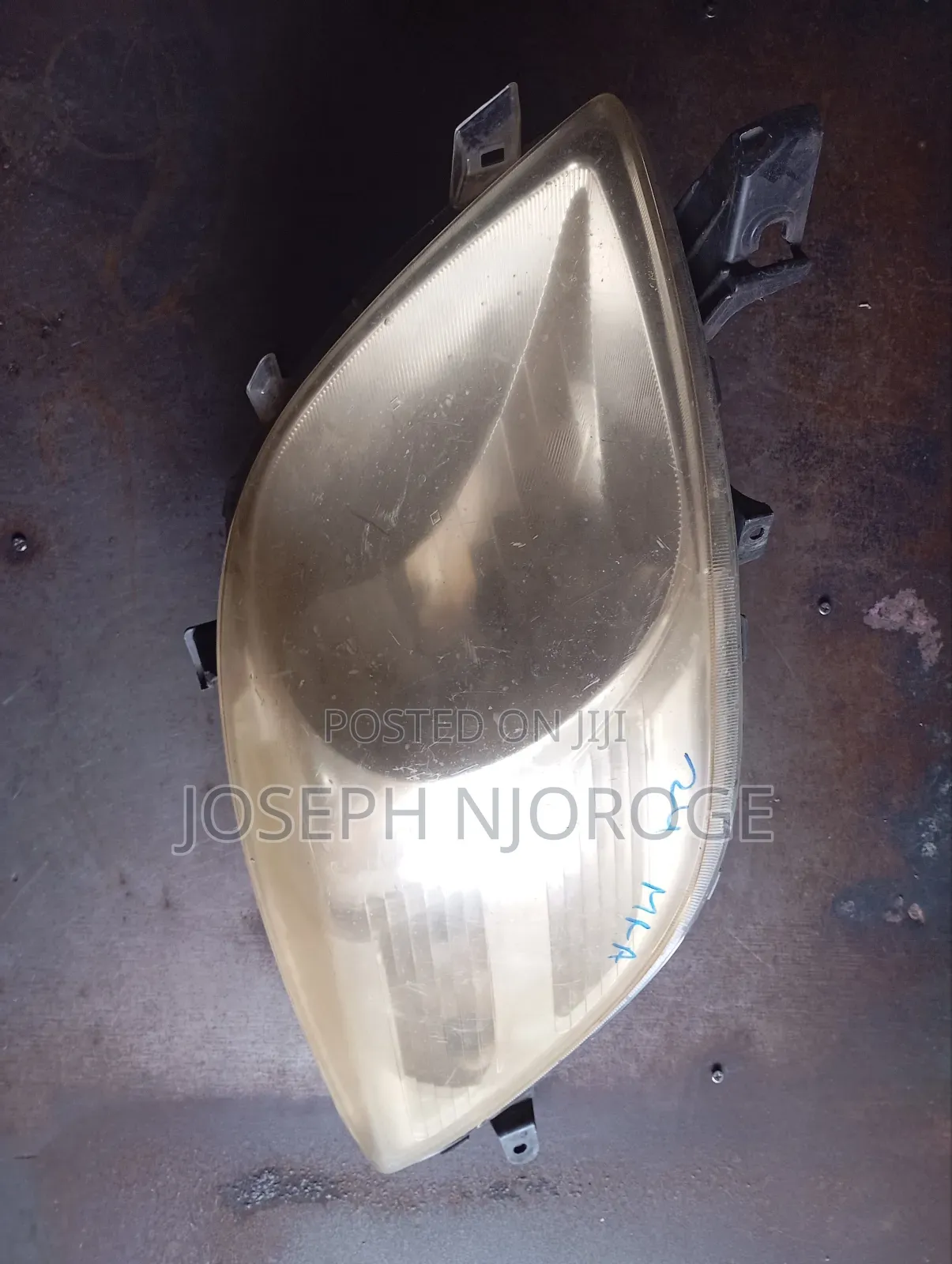 Vitz 2005 Headlight Non Zenon
