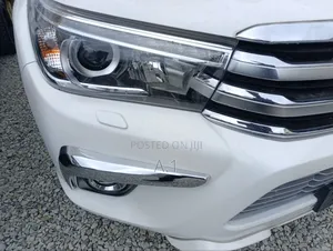 Toyota Hilux Revo Double Cab Deisel 2.4 RWD 2019 White