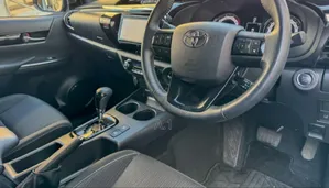 Toyota Hilux Revo Double Cab Deisel 2.4 RWD 2019 White