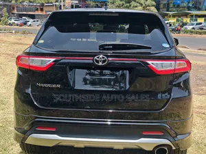 Toyota Harrier 2.0 2018 Matt Black