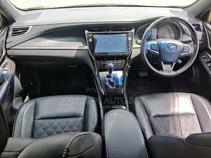 Toyota Harrier 2.0 2018 Matt Black