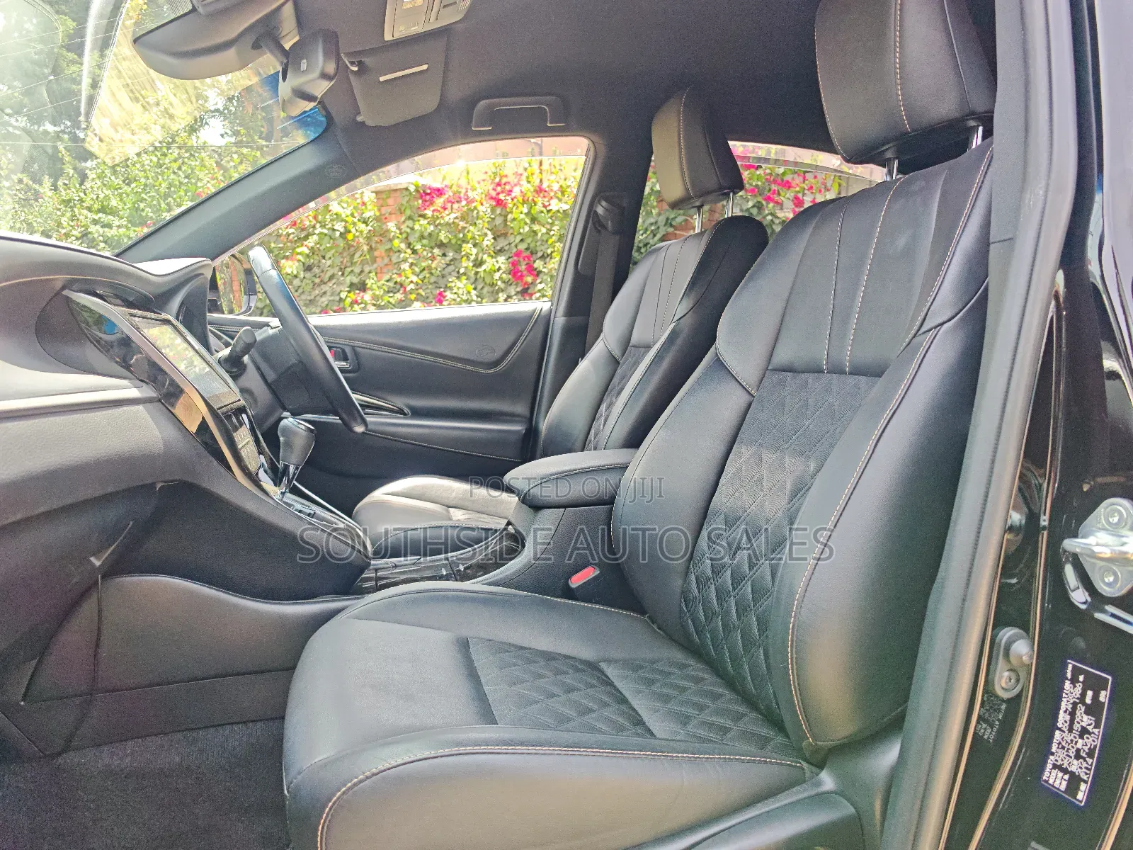Toyota Harrier 2.0 2018 Matt Black