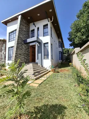 4bdrm Townhouse/Terrace in Uthiru for sale