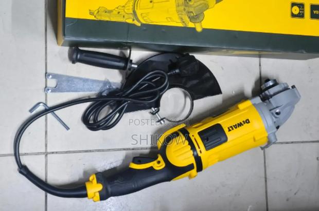 Dewalt 9" High-Power 2800w Grinder – Reliable Durable - main view
