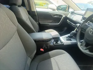 Toyota RAV4 XLE Premium FWD 2019 Black