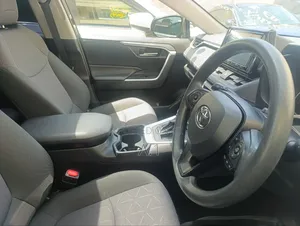 Toyota RAV4 XLE Premium FWD 2019 Black
