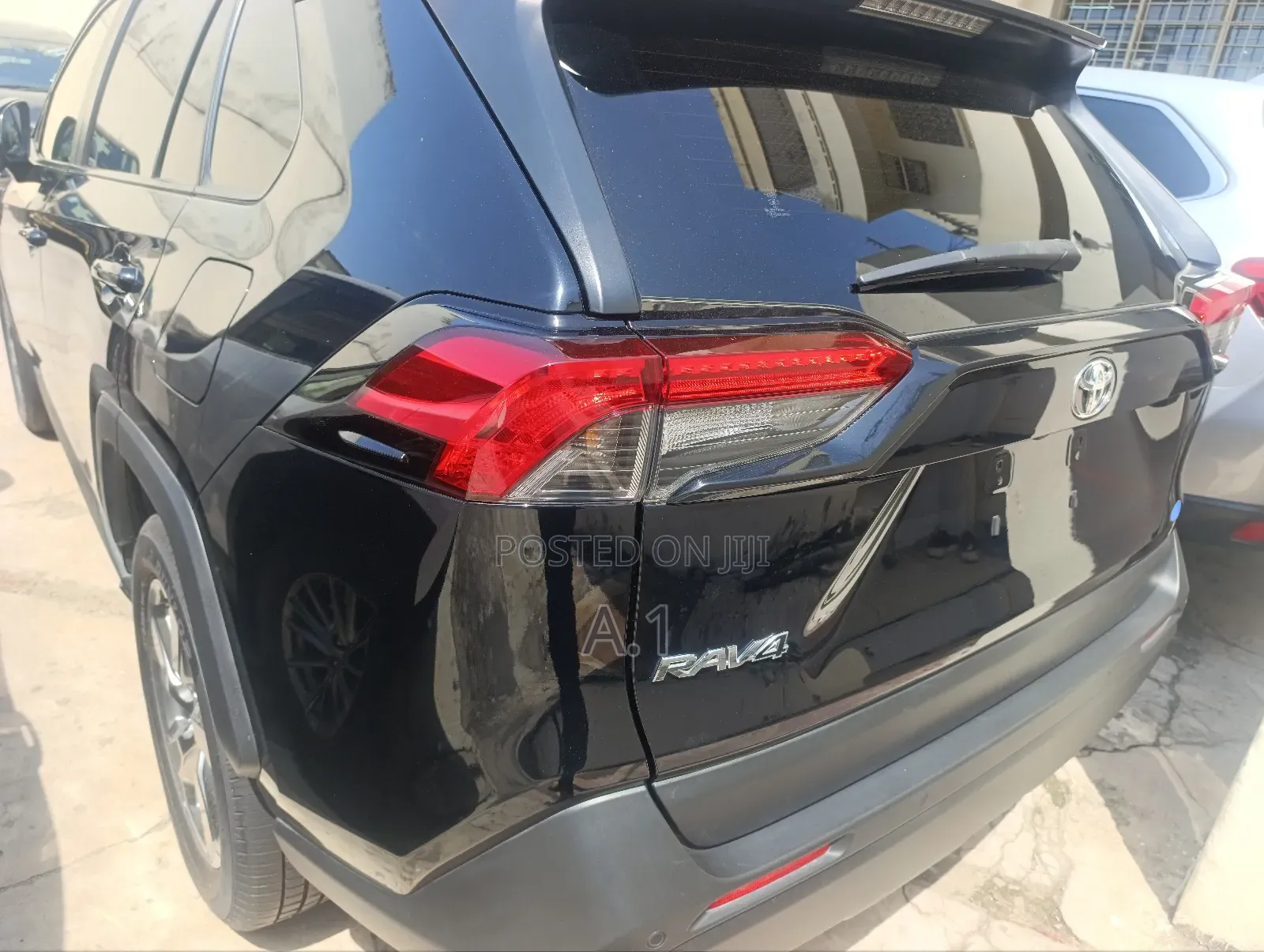 Toyota RAV4 XLE Premium FWD 2019 Black