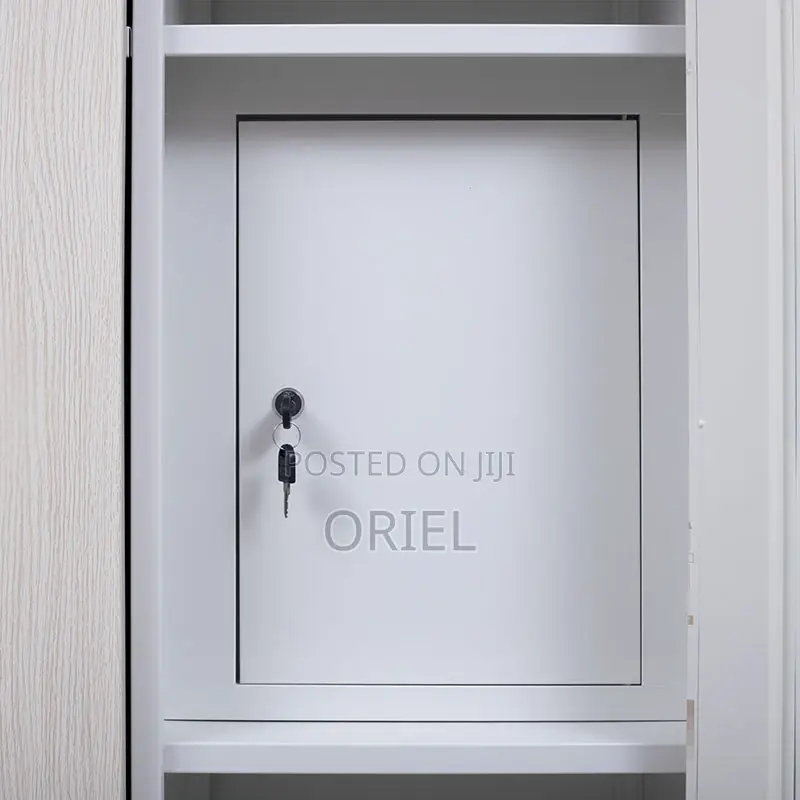 Modern Cabinet : 3-Door Wooden Wardrobe