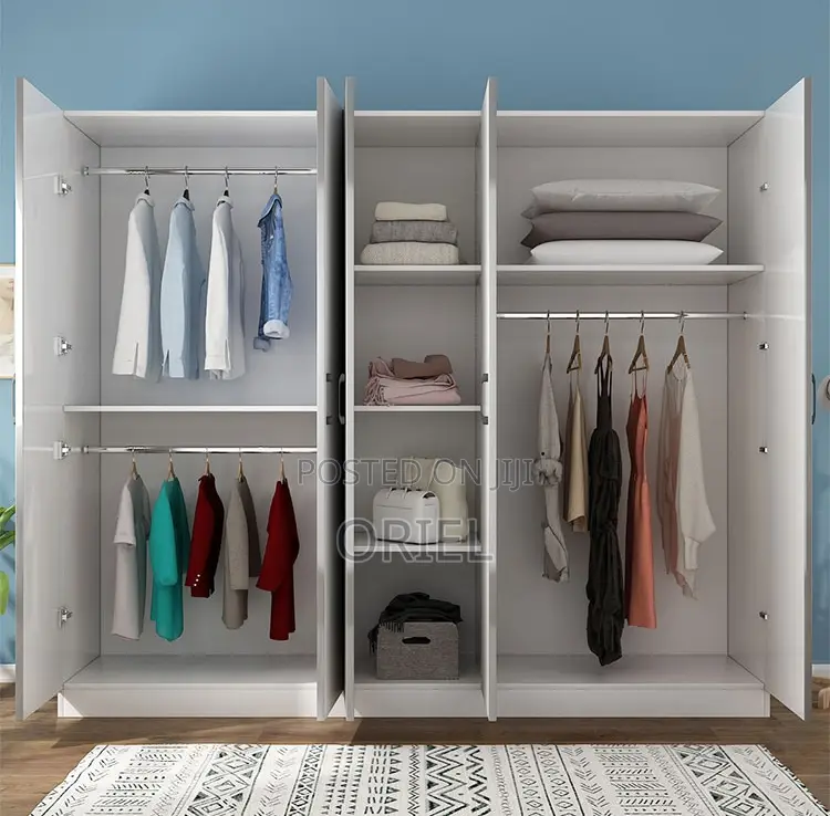 Modern Cabinet : 3-Door Wooden Wardrobe