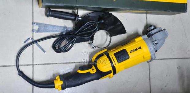 Dewalt 9" 2800w Grinder – Fast Efficient Metal Cutting Tool