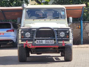 Land Rover Defender Puma 110 2.4 TD 2012 White