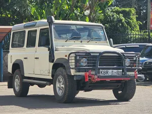 Land Rover Defender Puma 110 2.4 TD 2012 White
