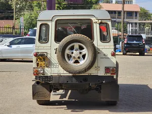 Land Rover Defender Puma 110 2.4 TD 2012 White