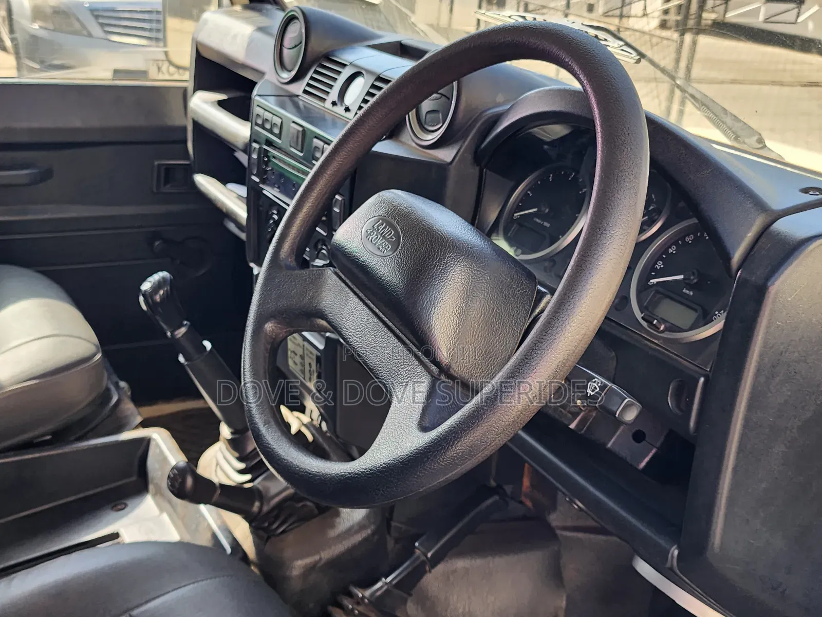 Land Rover Defender Puma 110 2.4 TD 2012 White