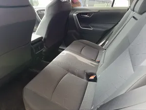 Toyota RAV4 Limited FWD 2019 White