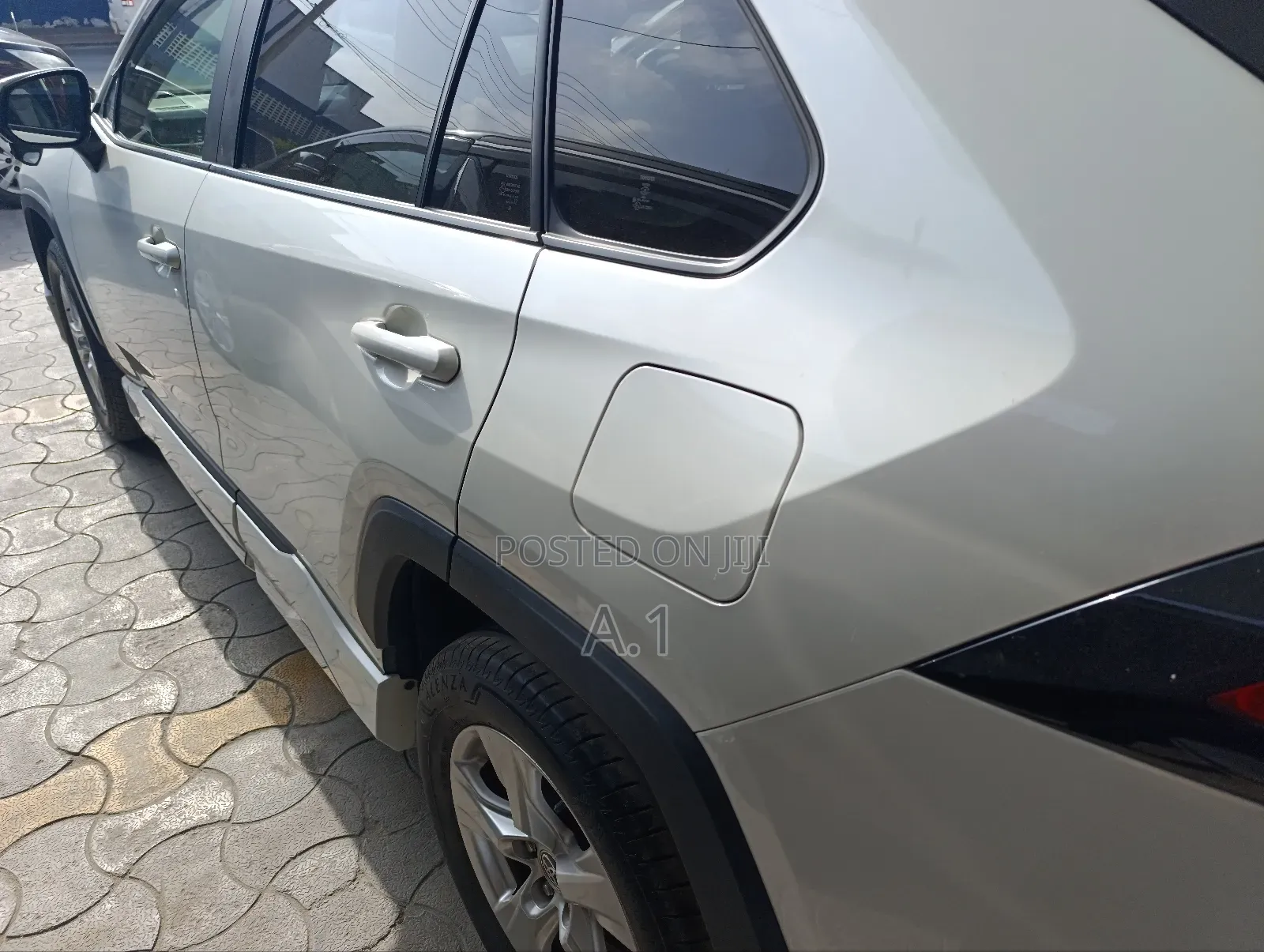 Toyota RAV4 Limited FWD 2019 White