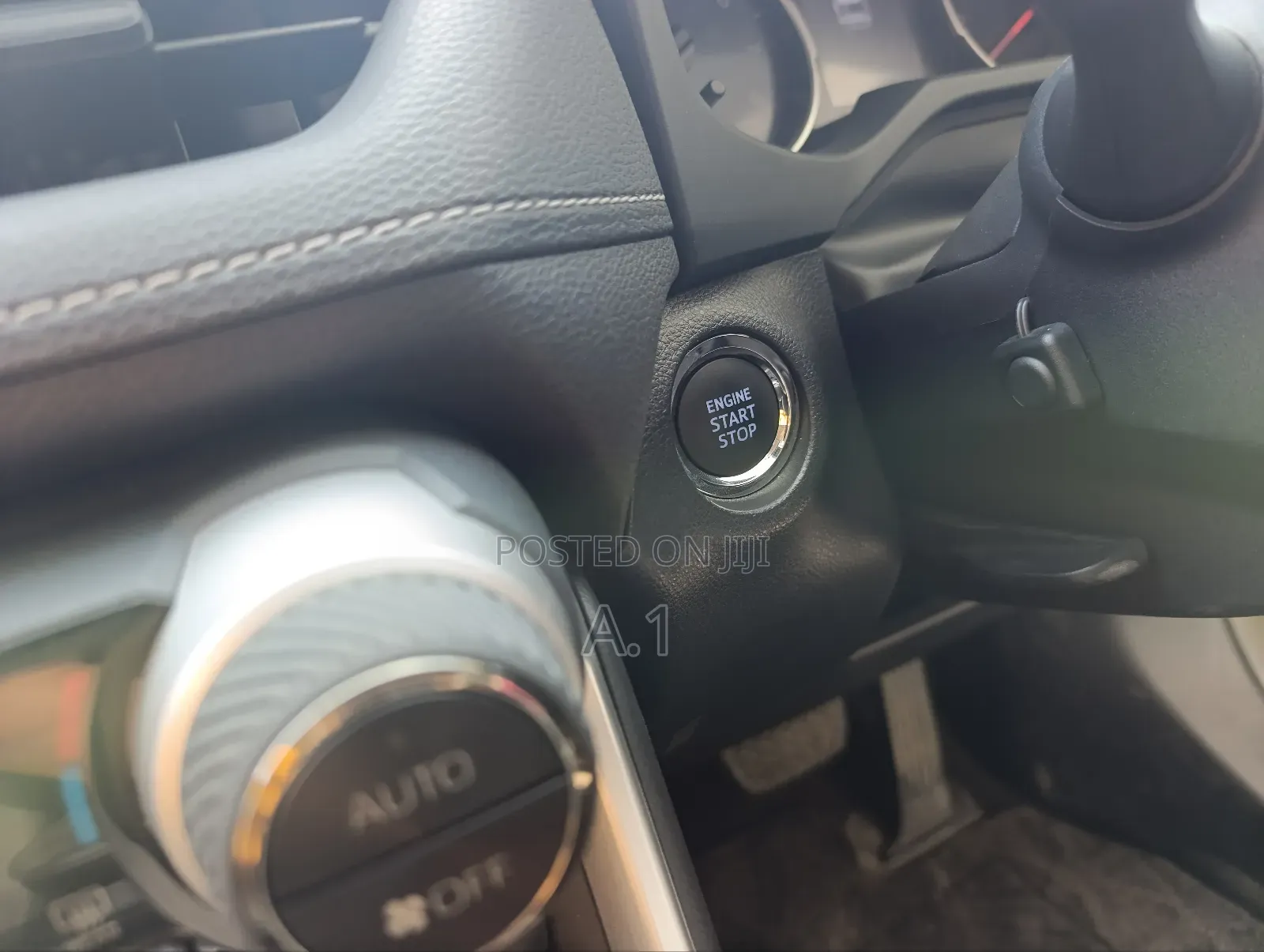 Toyota RAV4 Limited FWD 2019 White