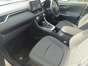 Toyota RAV4 Limited FWD 2019 White