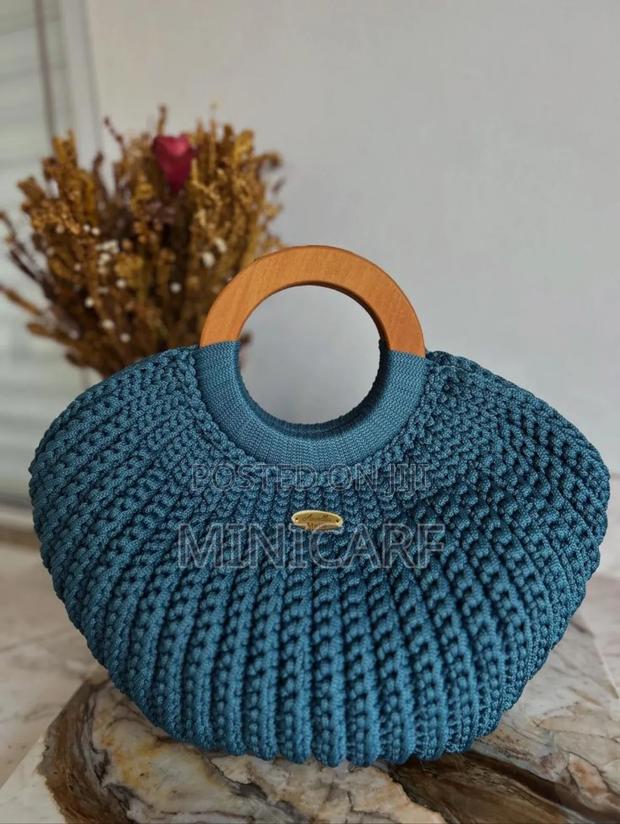 Sling Bags - thumbnail 6