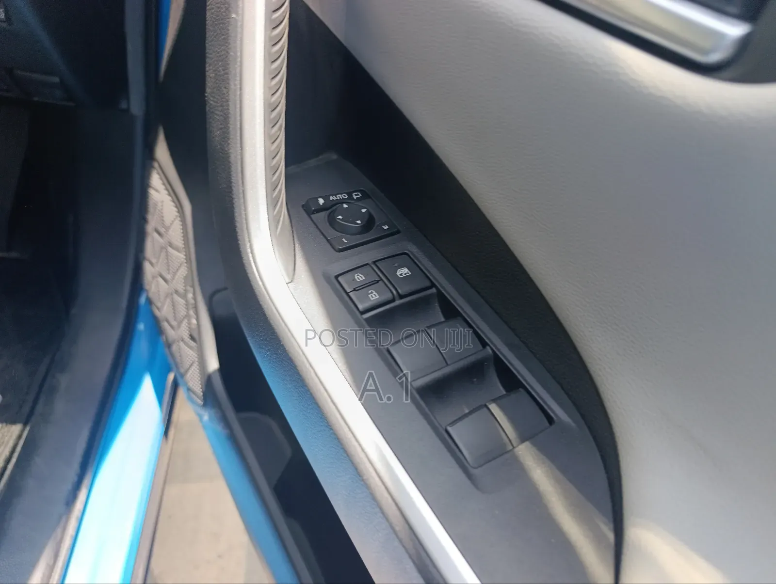 Toyota RAV4 Adventure 2019 Blue