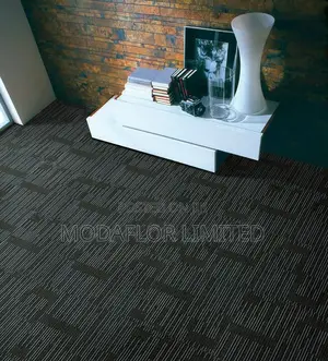 Heavy Traffic Carpet Tiles for Commercial Spaces
