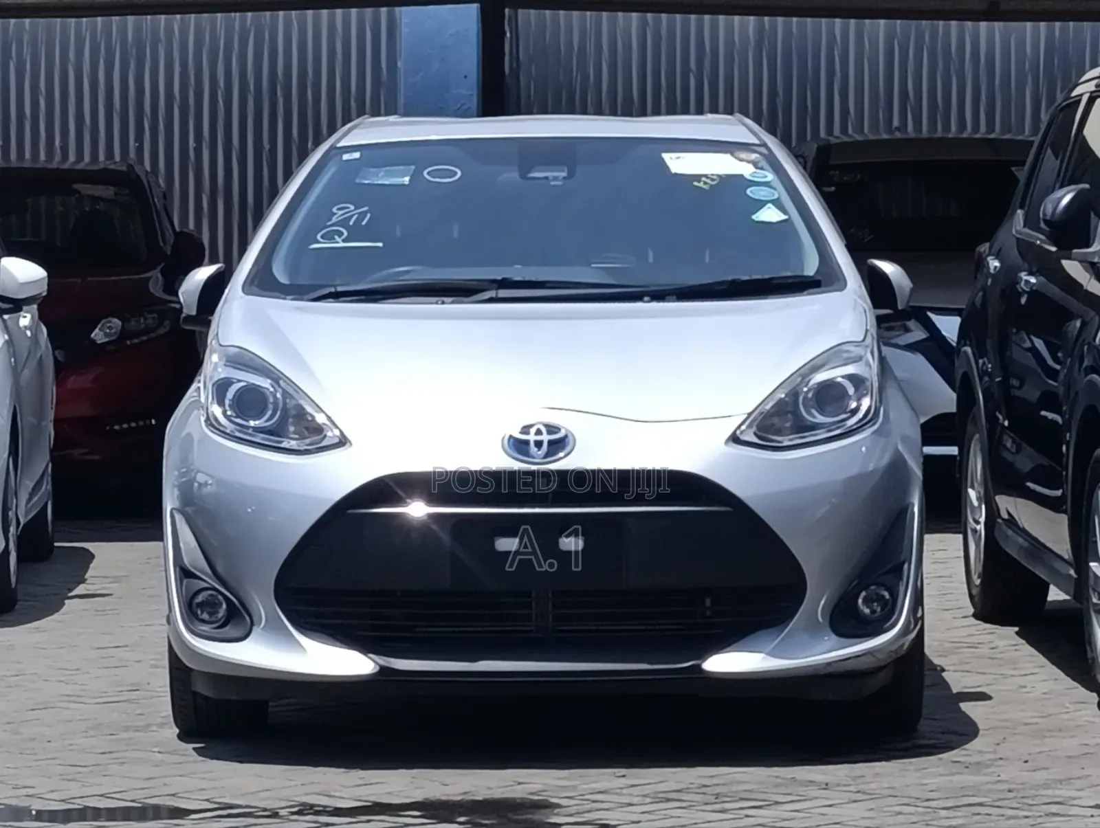 Toyota Aqua 2019 Silver