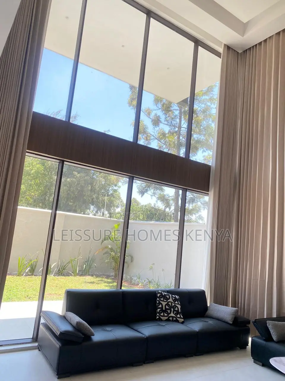 5bdrm Villa in Lavington for sale