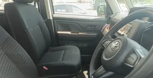 Toyota Roomy 1.0 FWD 2018 Silver