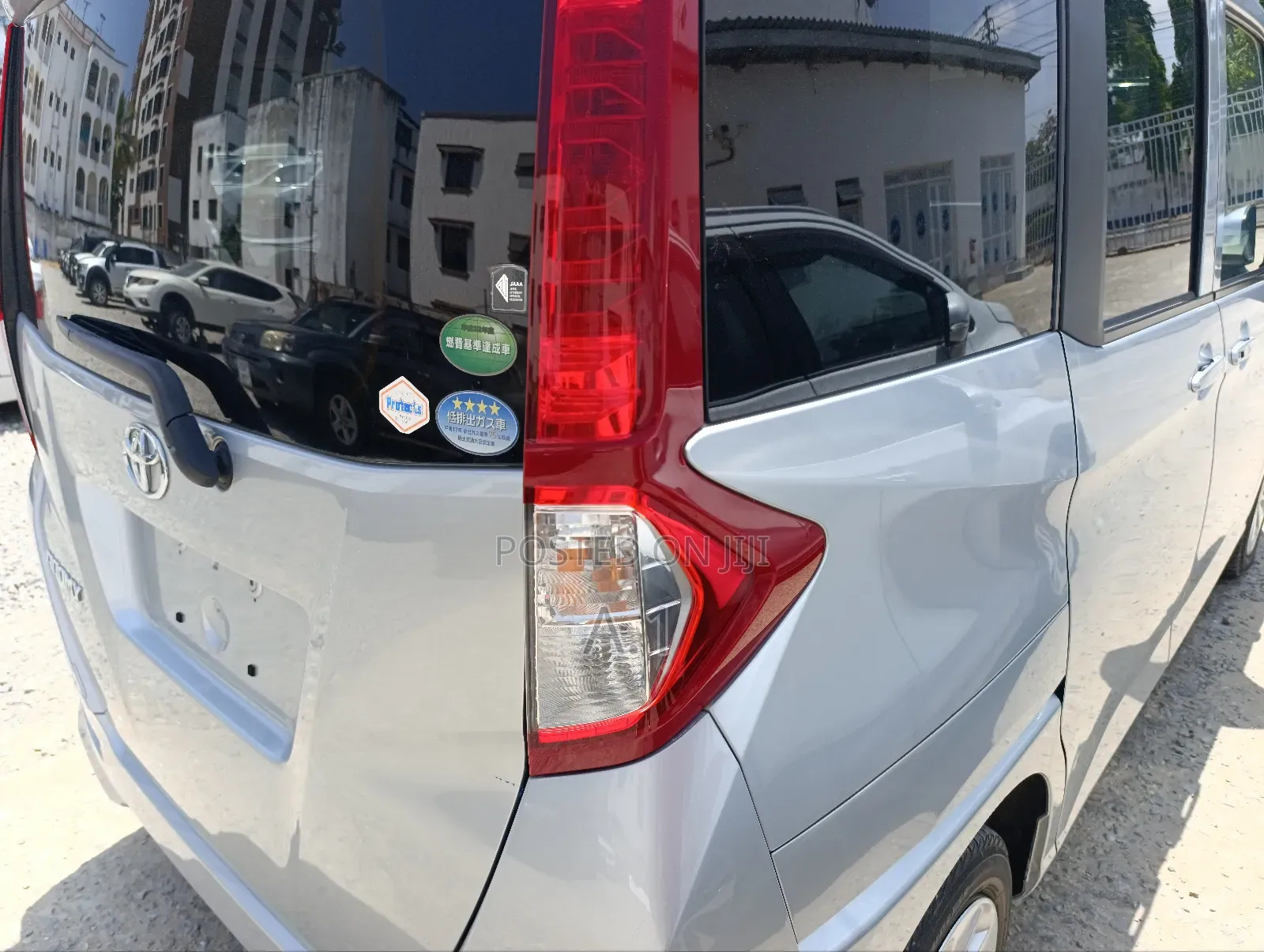 Toyota Roomy 1.0 FWD 2018 Silver
