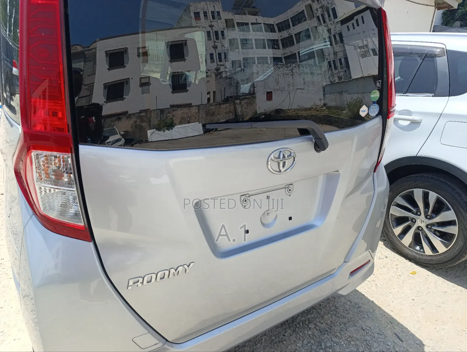 Toyota Roomy 1.0 FWD 2018 Silver