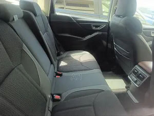 Subaru Forester Premium AWD 2019 Silver