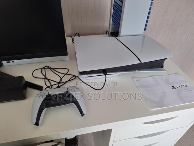 Play Station 5 Slim