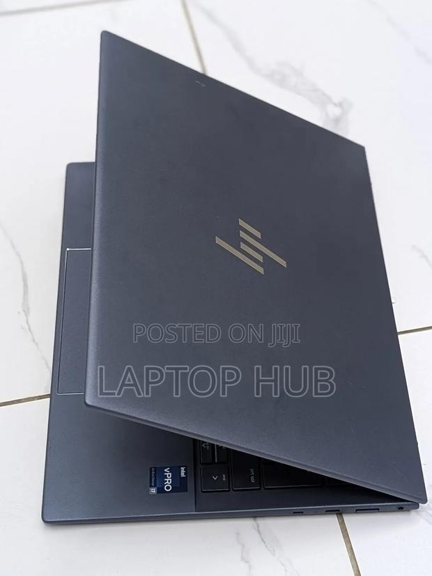 Laptop HP Dragonfly G3 16GB Intel Core I7 SSD 512GB