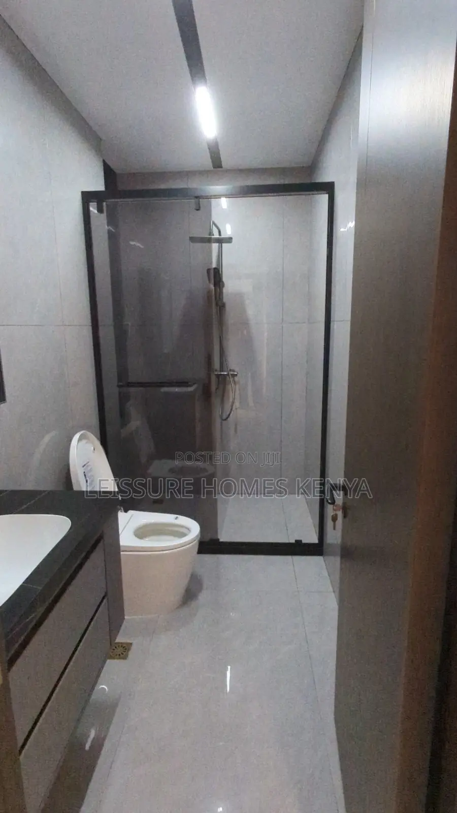 5bdrm Villa in Lavington for sale