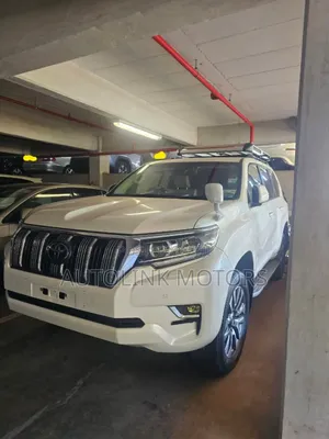 Toyota Land Cruiser Prado 2.7 2022 White