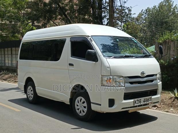 Toyota HiAce 2015 White - main view