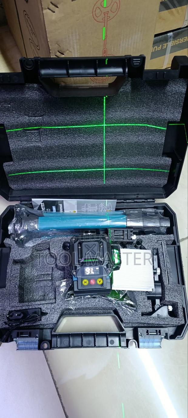 Makita Auto Laser Level/Laser Level With Tripod Stand - main view