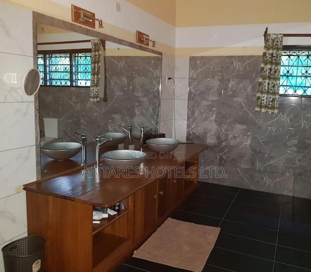 Furnished 3bdrm Villa in Diani for rent - thumbnail 7
