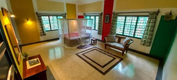 Furnished 3bdrm Villa in Diani for rent - thumbnail 9