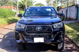 Toyota Hilux Revo Double Cab Deisel 2.4 AWD 2019 Black