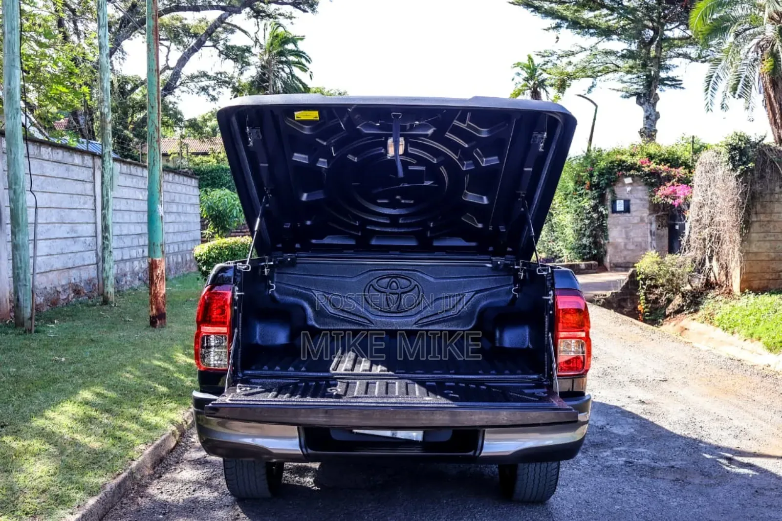 Toyota Hilux Revo Double Cab Deisel 2.4 AWD 2019 Black
