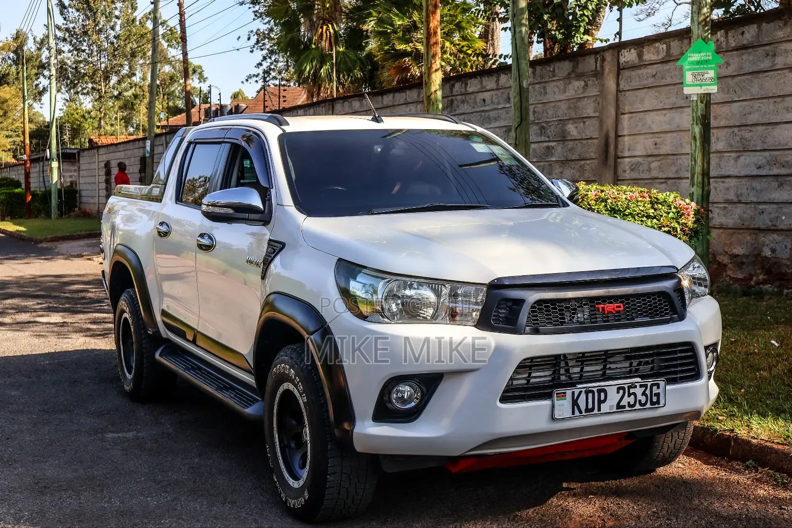 Toyota Hilux Revo Double Cab Deisel 2.8 AWD 2016 White