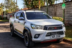 Toyota Hilux Revo Double Cab Deisel 2.8 AWD 2016 White