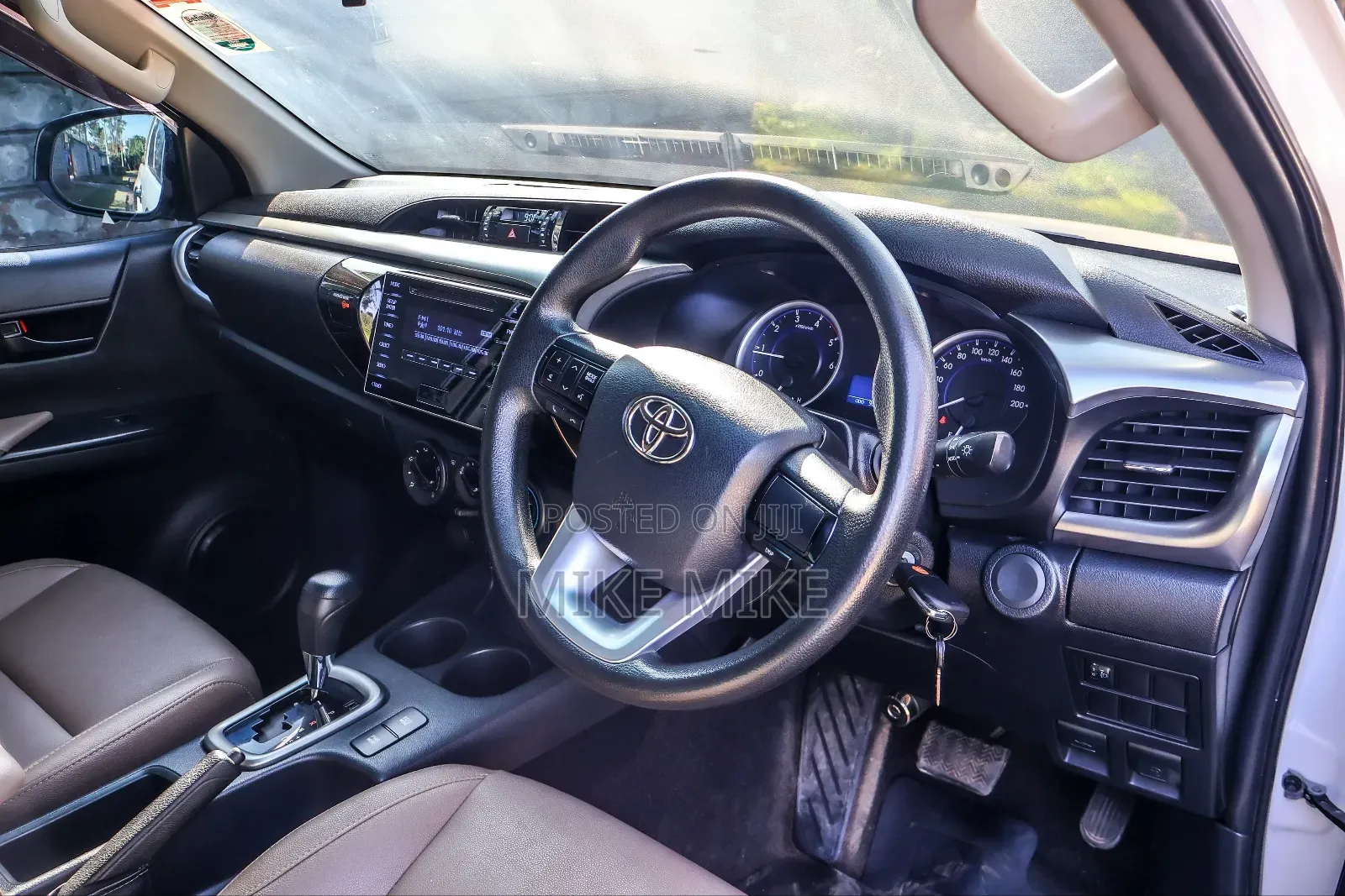 Toyota Hilux Revo Double Cab Deisel 2.8 AWD 2016 White