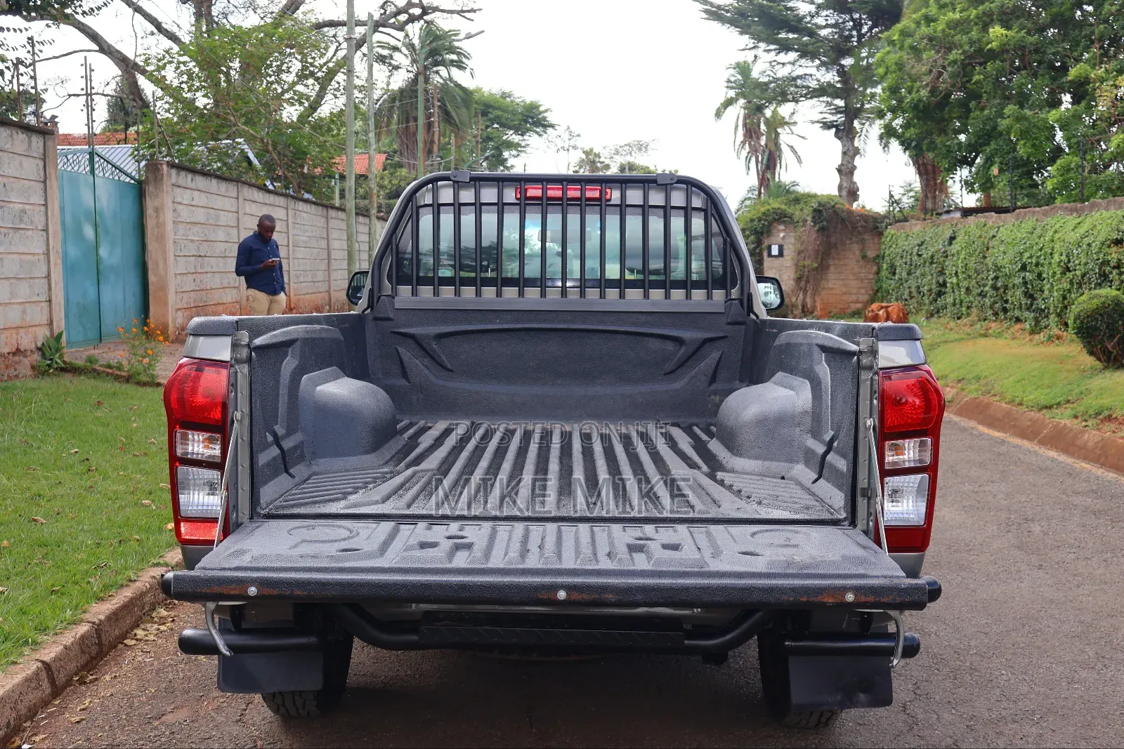 Isuzu D-MAX 2023 Silver