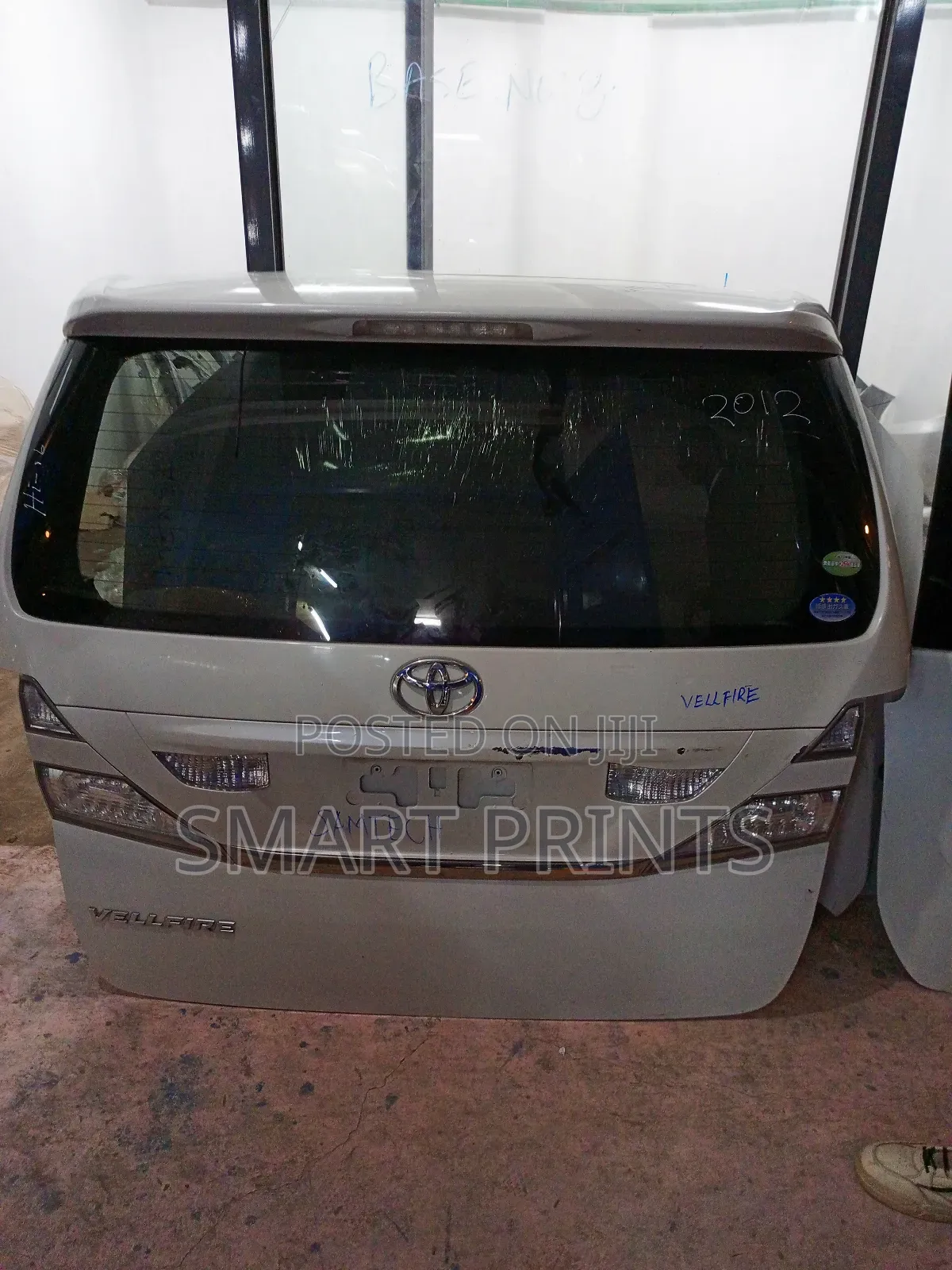 Genuine Ex Japan Toyota Vellfire Boot in Good Condition