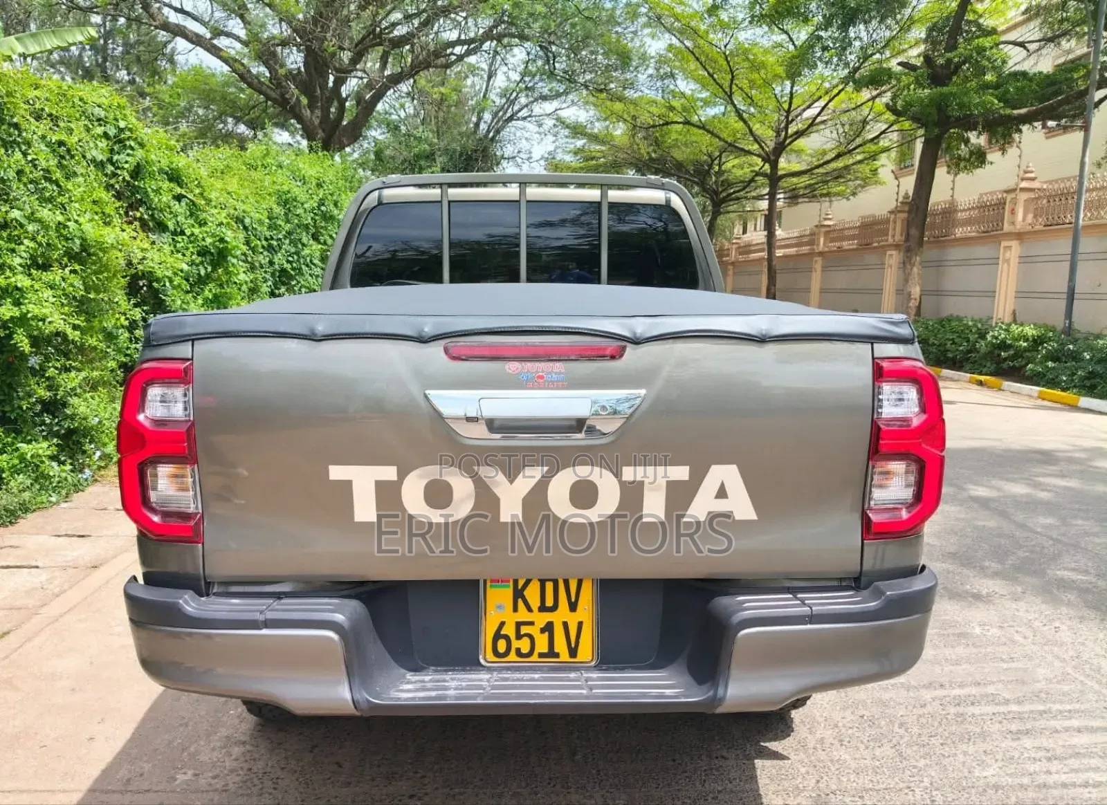 Toyota Hilux 2021 Green